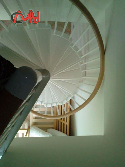 Escaleras Caracol de acero galvanizado-Cerrajerías en Madrid