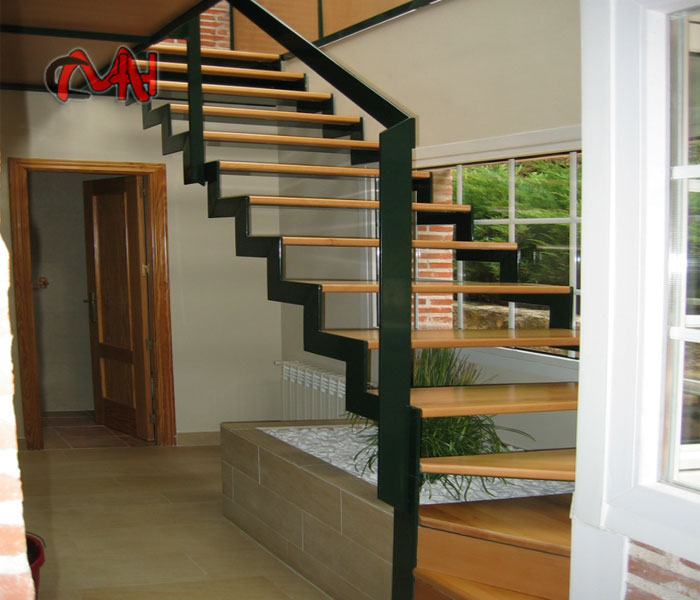Escaleras madera Maydisa modelo Madrid. Ofertas escaleras interior